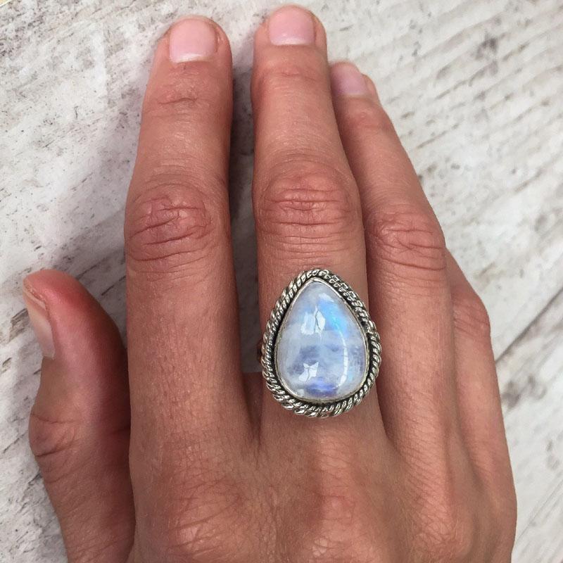 Moonstone healing crystal ring - Image 6