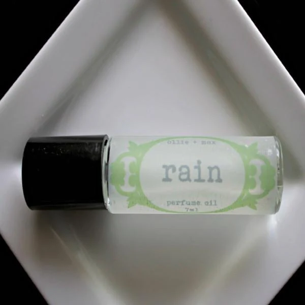 Rain Perfume Oil - Image 3